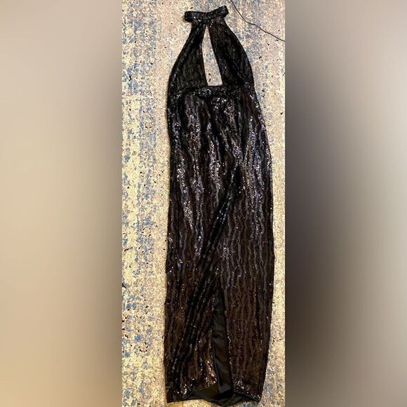 x REVOLVE Rick Gown in Black - Picture 5 of 8